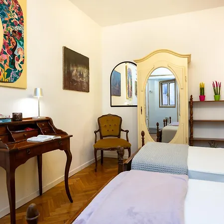 Apartment By Rialto