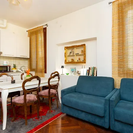 Apartment By Rialto *